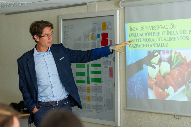 El Doctor Pablo Campra, en su reciente visita a la sede de la Gremio Mayoristes de Frutas y Hortalizas de Mercabarna (AGEM)