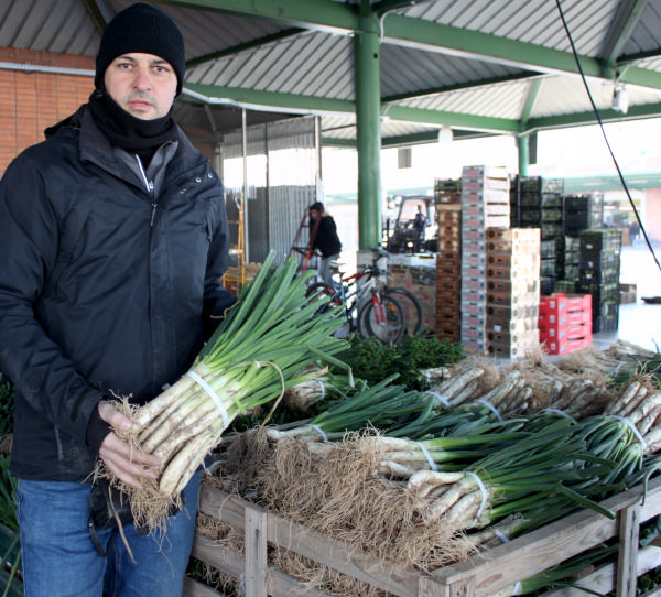 Temporada de calçots en Paris - AGEM - Mercabarna - Mayoristas de frutas y hortalizas en Barcelona